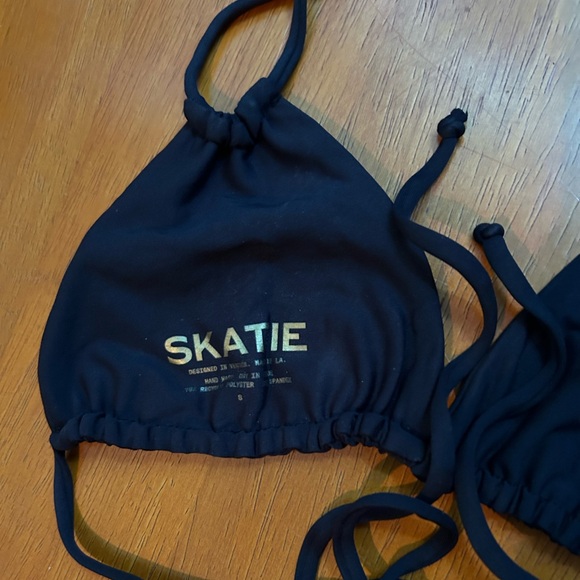 Skatie bikini top 🖤 - Picture 6 of 6
